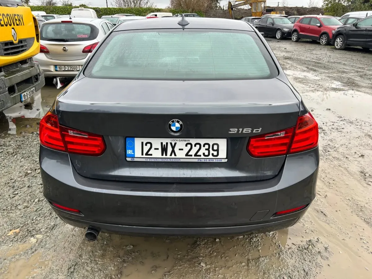 2012 Bmw 3-Series 2.0 Diesel driving - Image 4