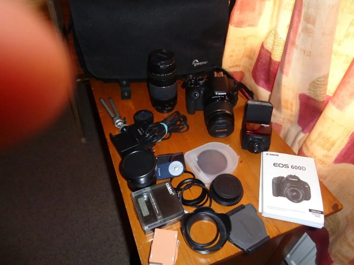 Canon eos 600d camara kit - Image 1