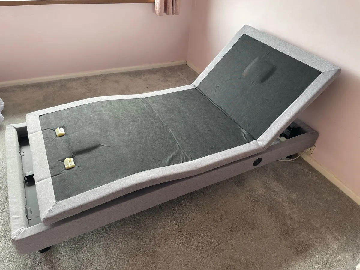 Motion / electric bed - Image 1