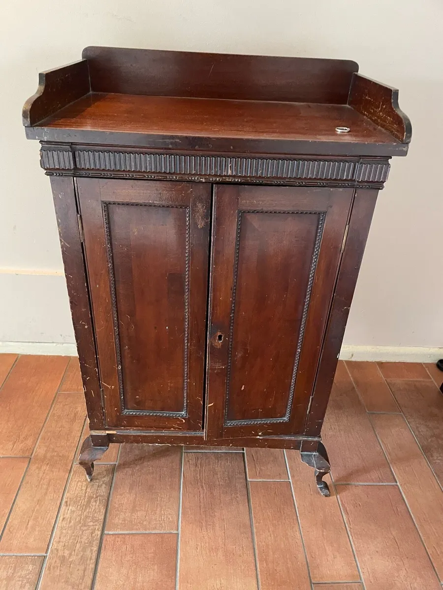 Antique wash stand - Image 1