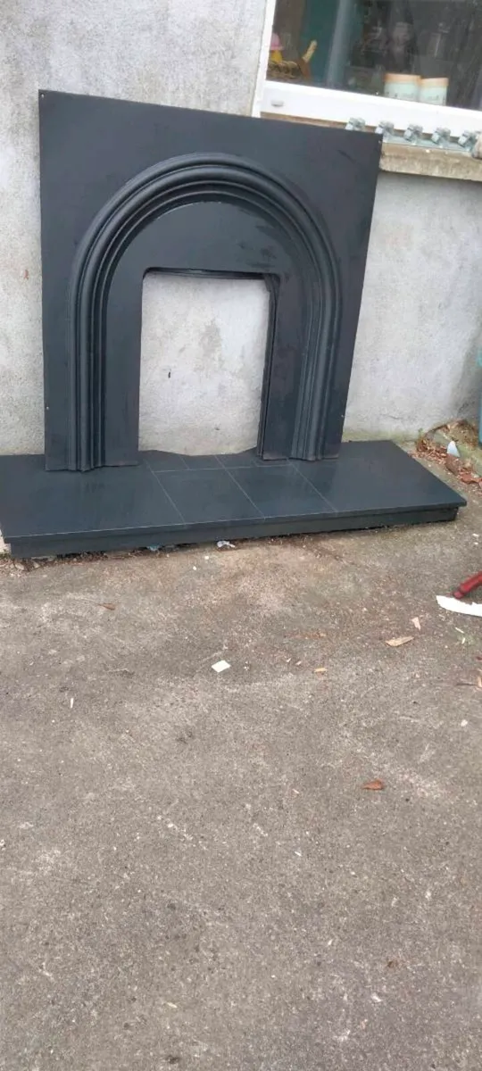 Granite base centre back fireplace - Image 1