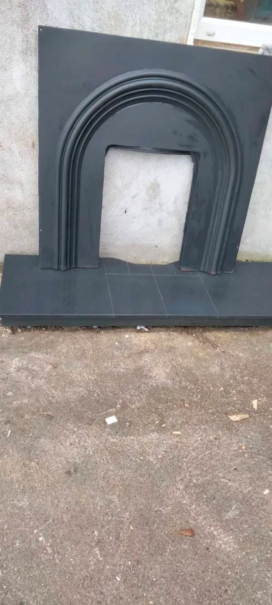 Granite base centre back fireplace - Image 2