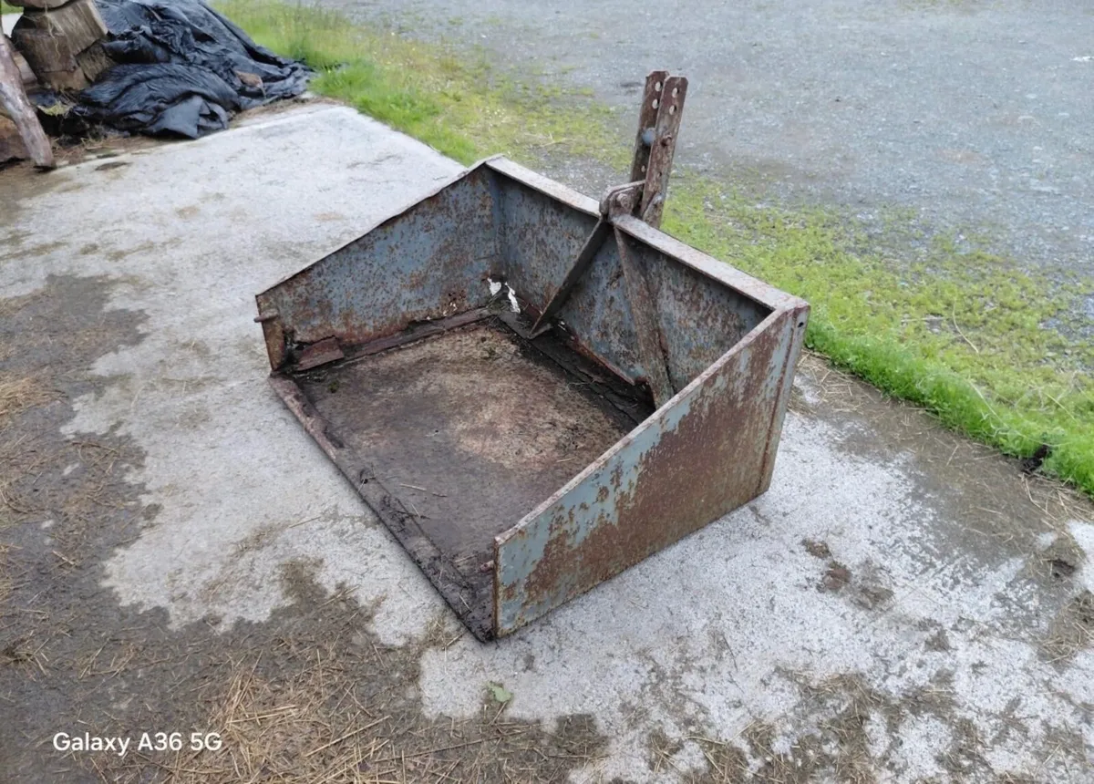 Trailer &transport box for sale (Tractor GONE) - Image 4
