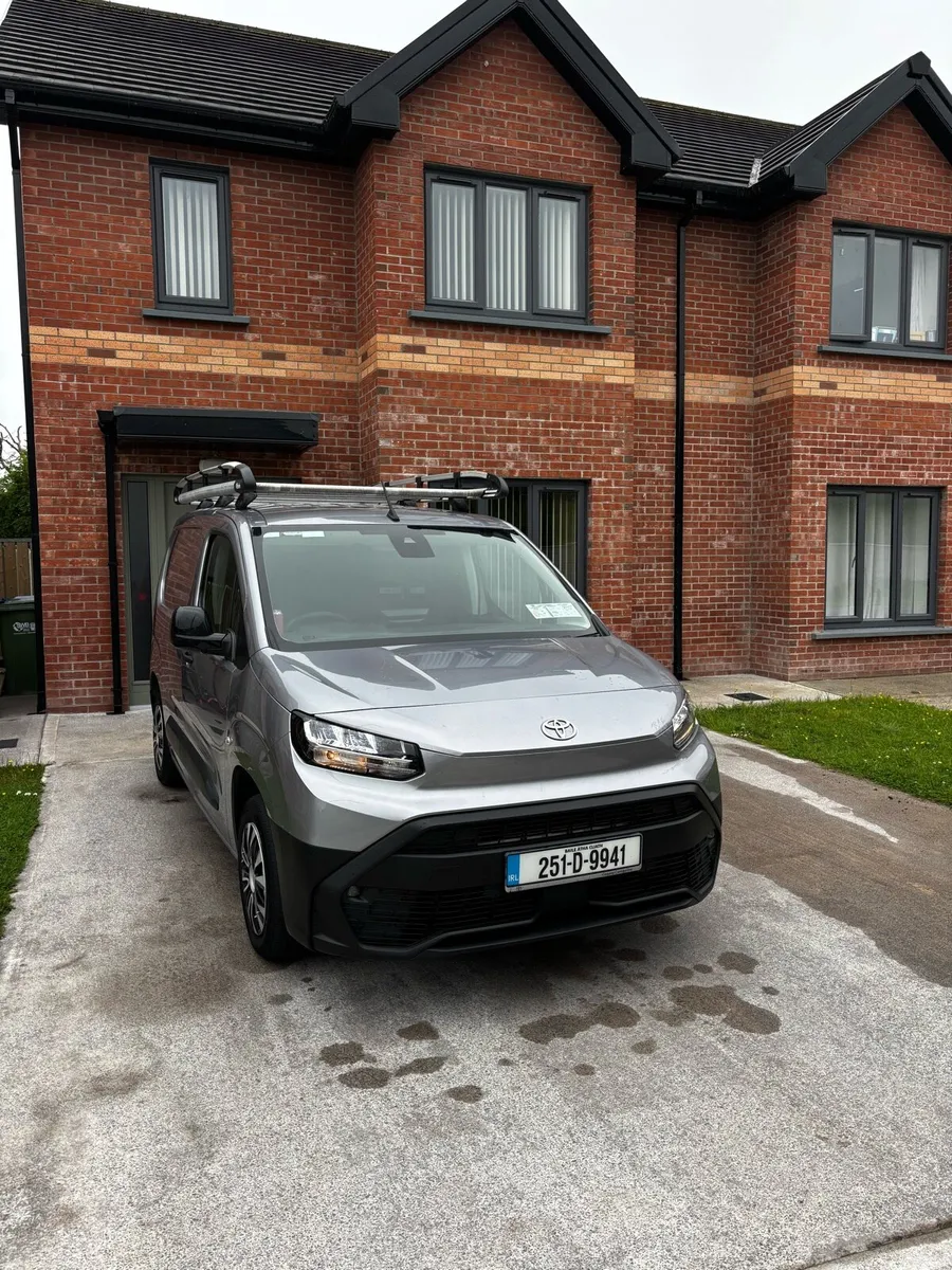 2025 Toyota proace city - Image 1