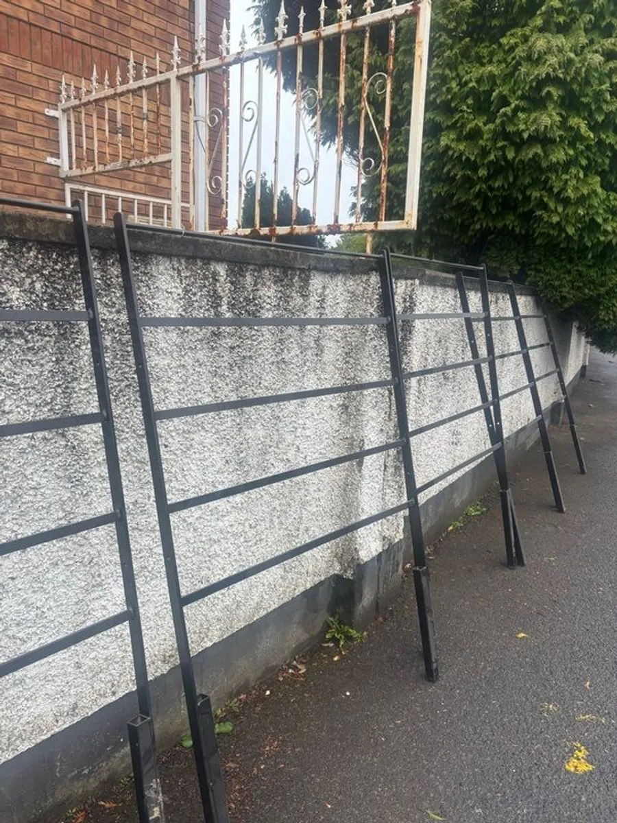 Estate Railings - Image 2