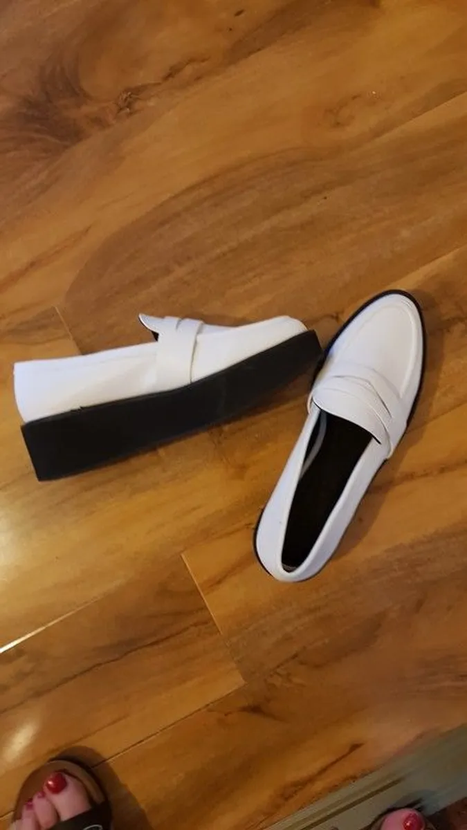 ladies shoes - Image 1