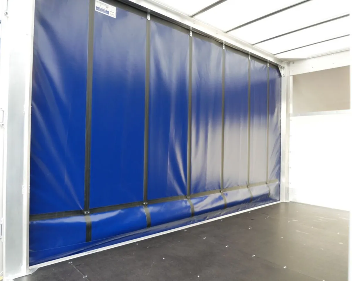 2026 Renault Master Curtain Sider Van - Image 3