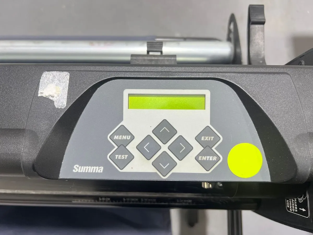 Summa S Class Professional Vinyl Cutter - Image 3