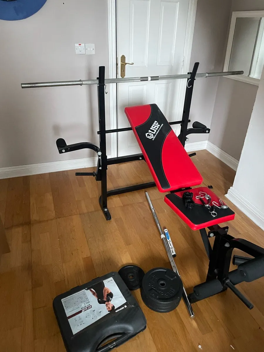 Bench press and weights - Image 1