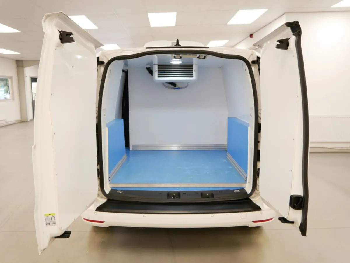 2023 Volkswagen Caddy Refrigerated Van - Image 3