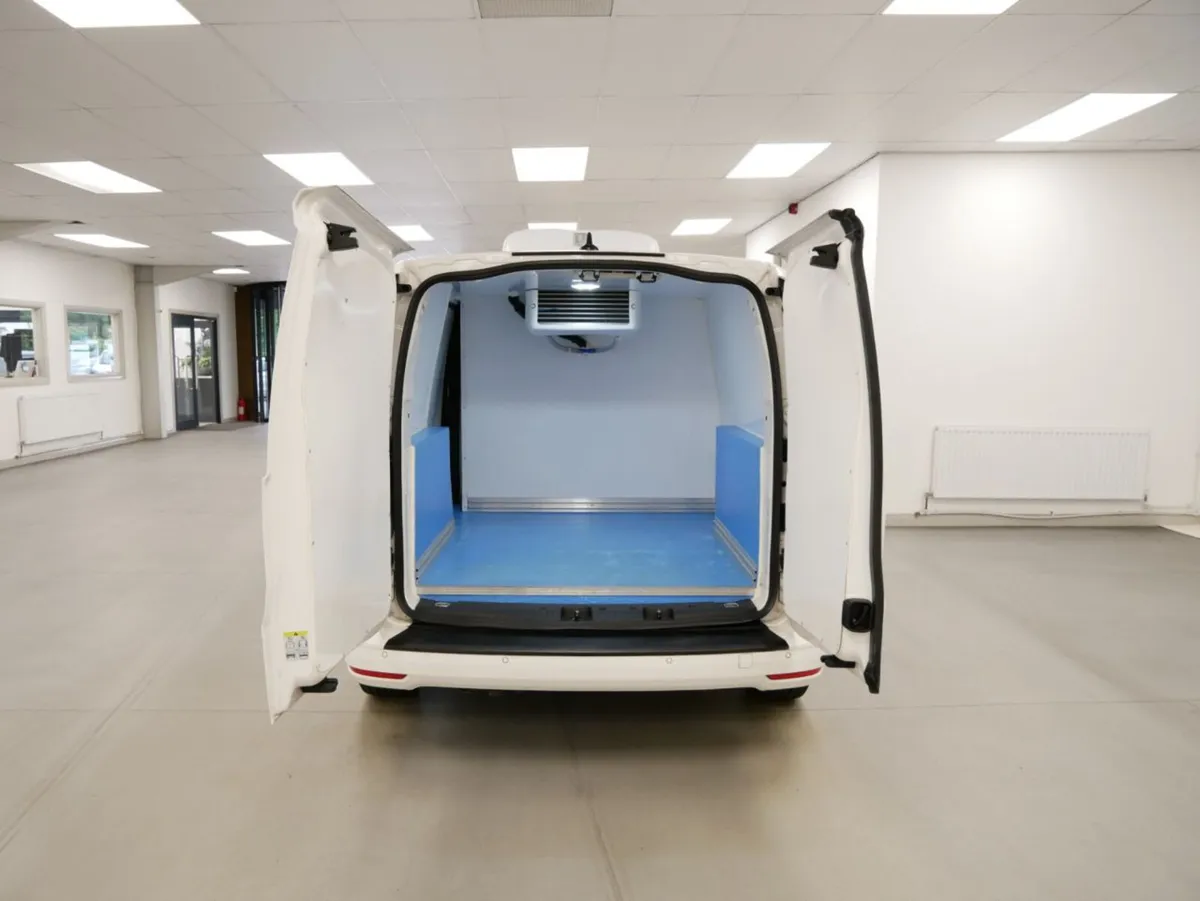 2023 Volkswagen Caddy Refrigerated Van - Image 4