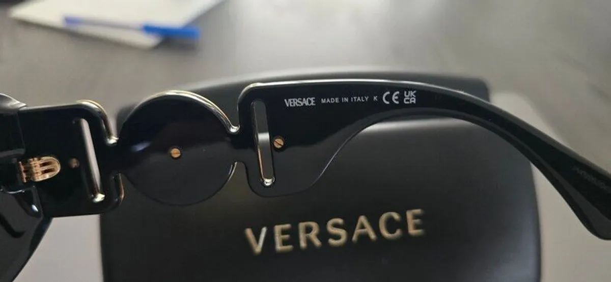 Original Versace Sun glasses NEW - Image 4