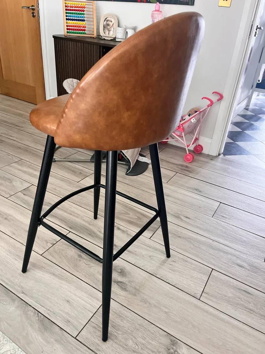 Kitchen island stools - Image 2
