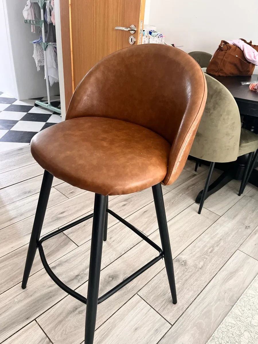 Kitchen island stools - Image 3