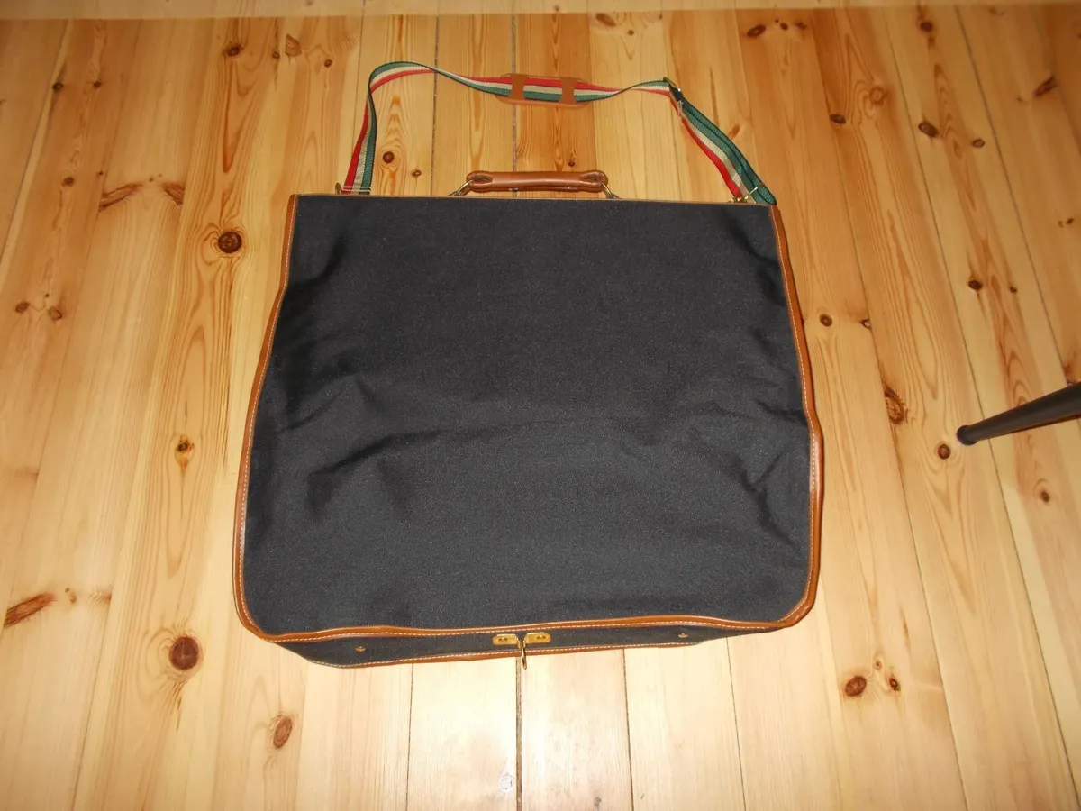 Travel 'Suit' Bag/Carrier - Image 1