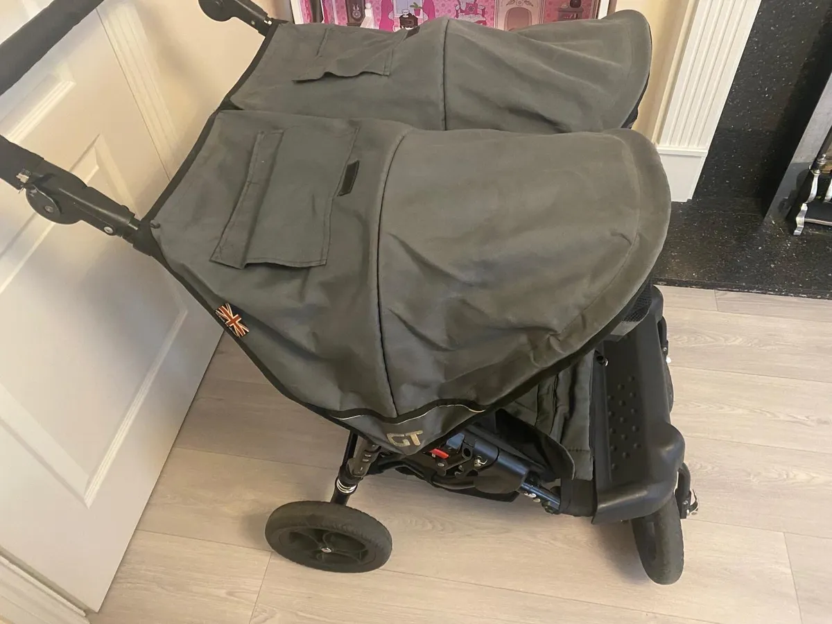 Out n about double nipper 5 - Image 1