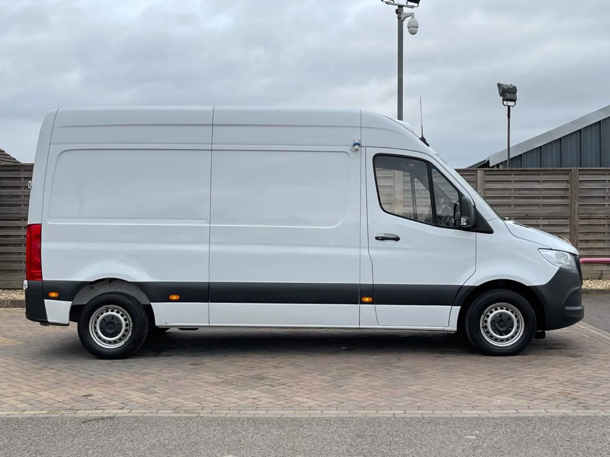 2022 Mercedes-Benz Sprinter Refrigerated Van - Image 1