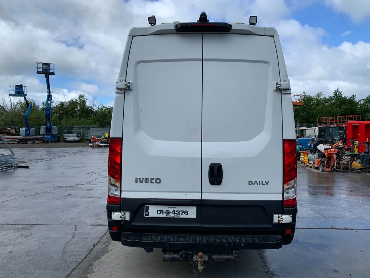 UNRESERVED 2017 IVECO DAILY 35C CAMPERVAN FOR AUCT - Image 4