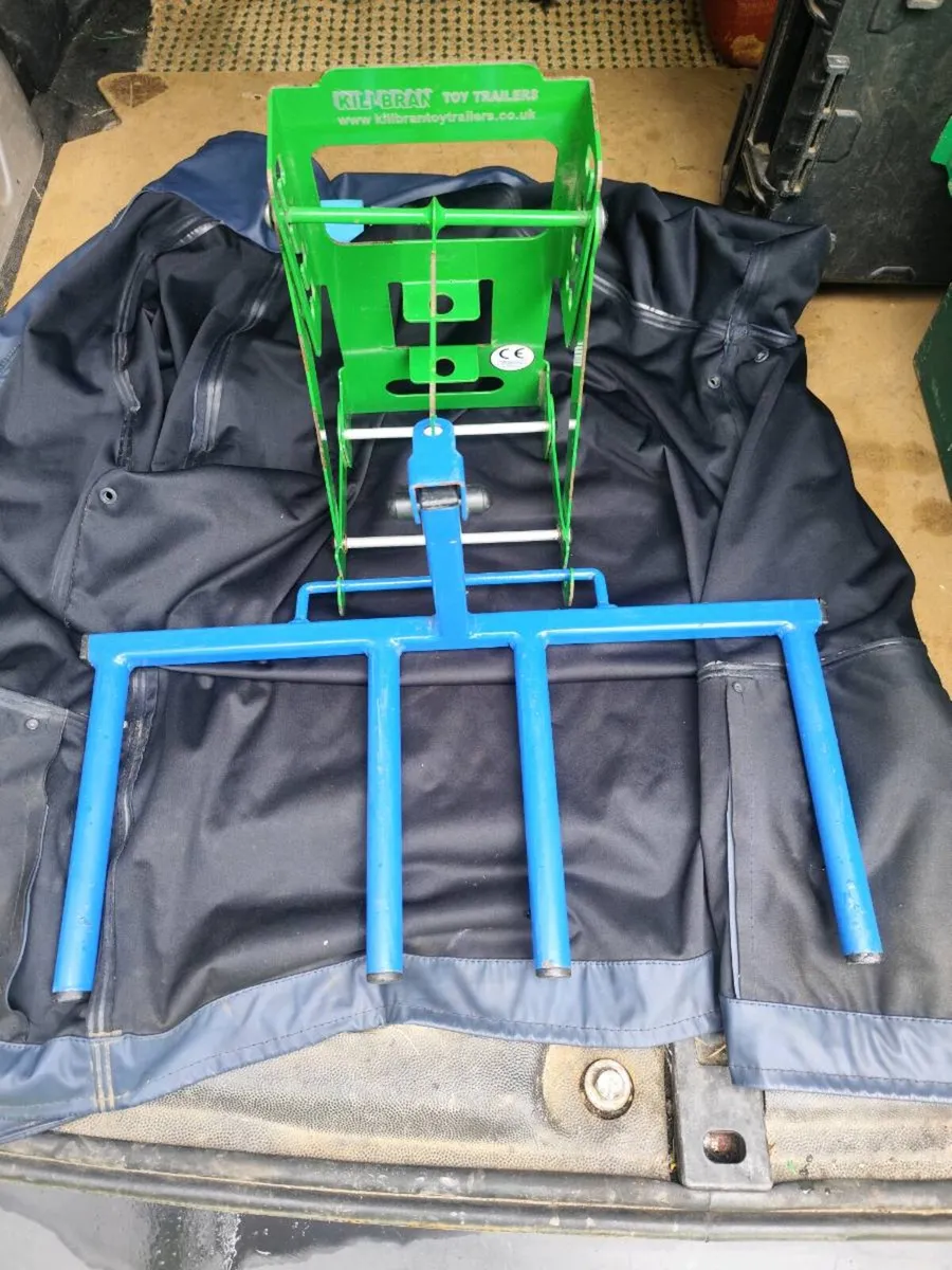 Killbran Three-point linkage & double bale lifter. - Image 2