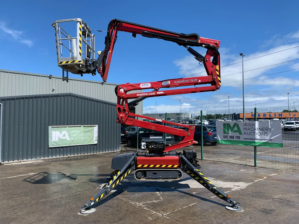 BID ONLINE NOW - 2017 HINOWA LIGHT LIFT 15.70 SPID - Image 2