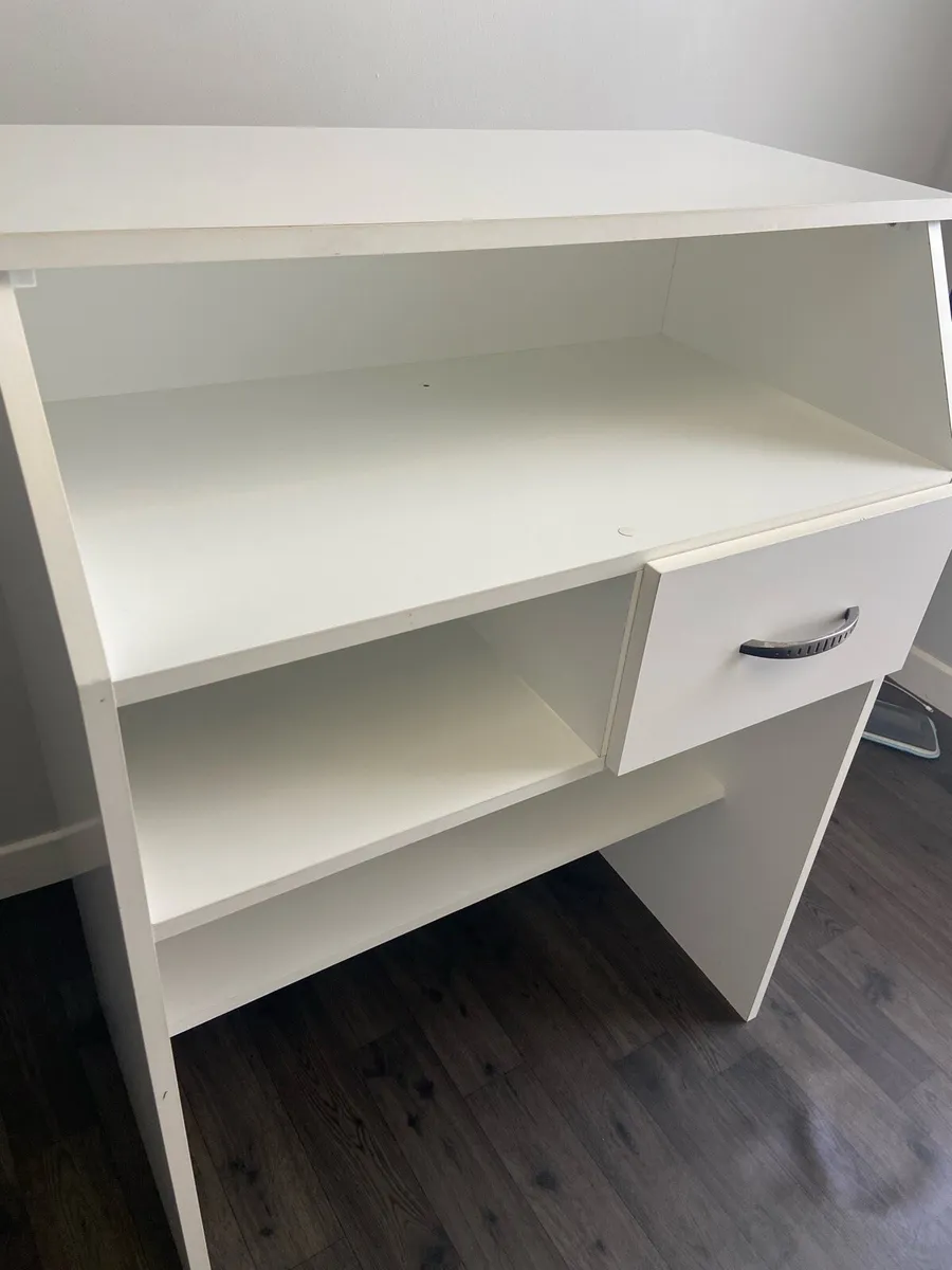 Counter / Desk - Image 1