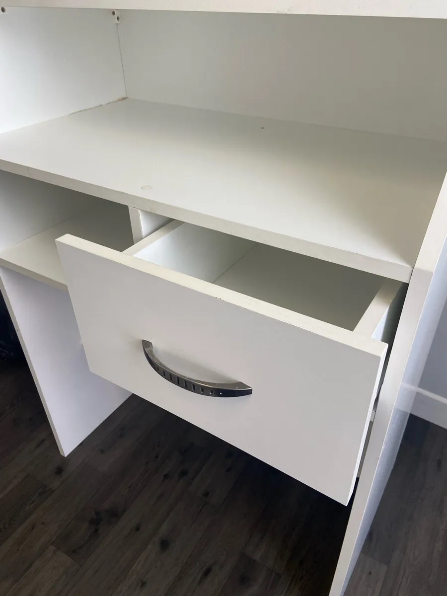 Counter / Desk - Image 2