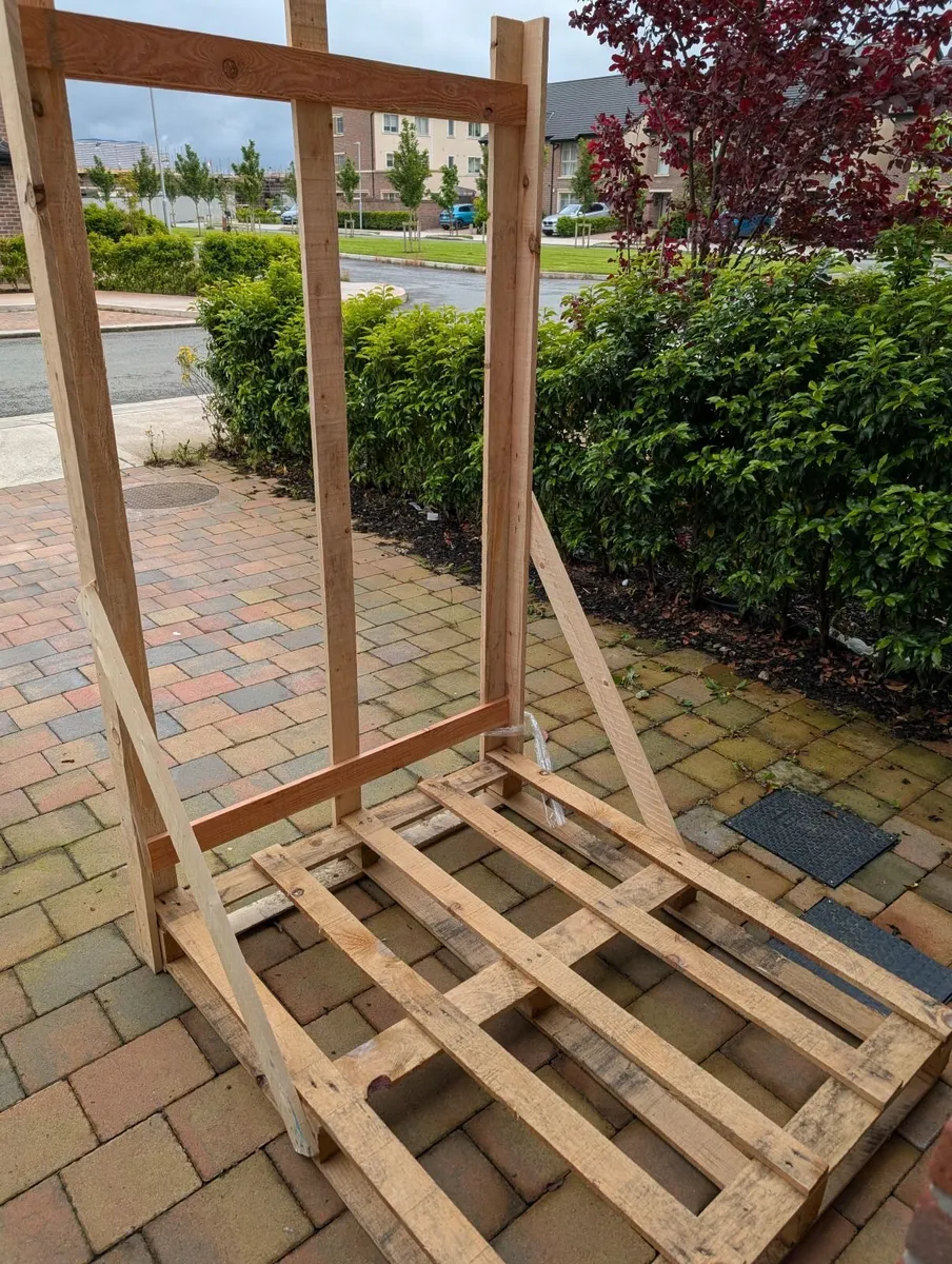 FREE Wooden Pallet