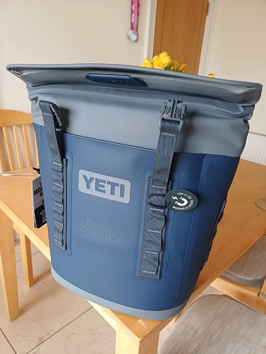 YETI M12 Cooler