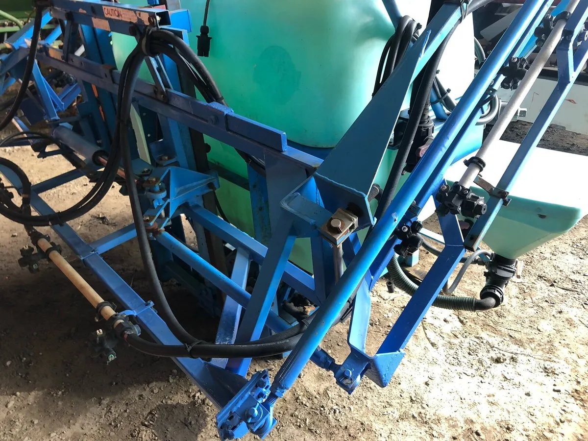 Berthoud 12m sprayer - Image 4