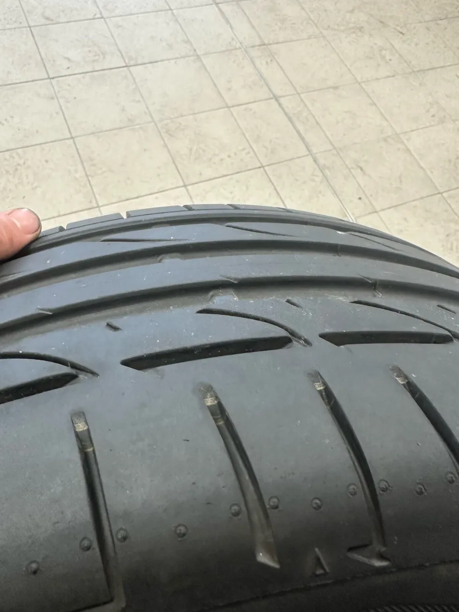 Bridgestone potenza runflat 245/45r19 - Image 4