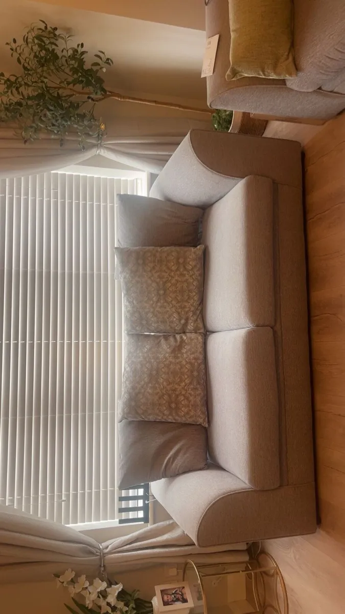 Sofa - Image 4