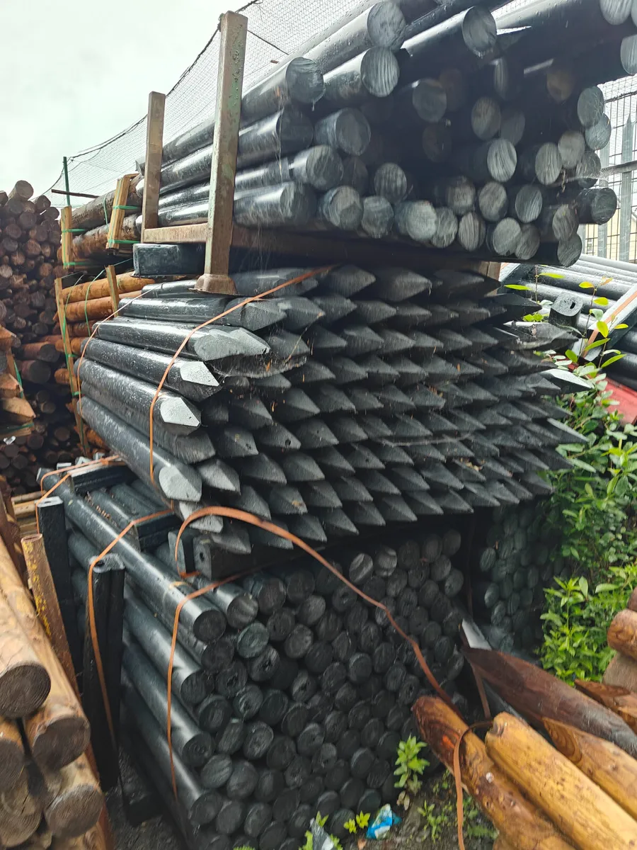Clearance Sale Fencing Posts *PVC & Octopost* - Image 1