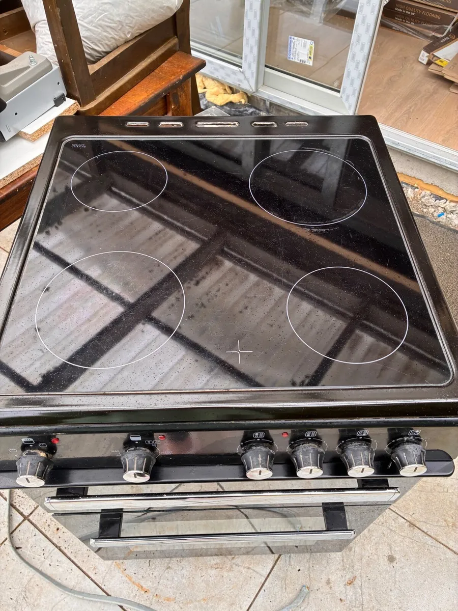 Fan oven and hob - Image 2