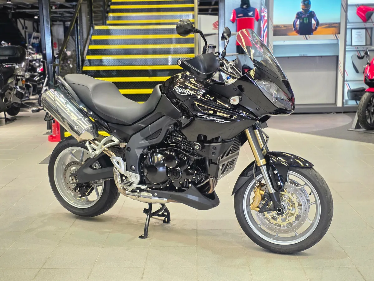 Triumph Tiger 1050 - Image 1
