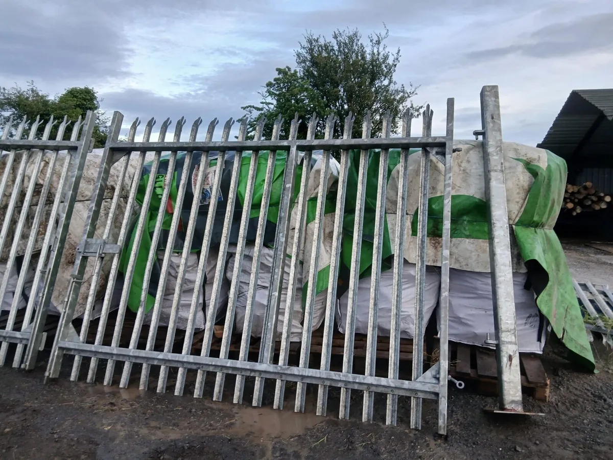 Gate - Image 2