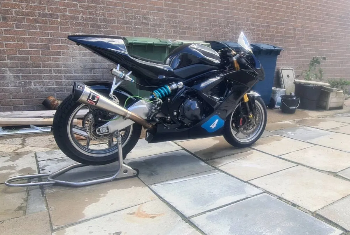 😱2012 Kawasaki 650 Supertwin Race / Track Bike - Image 4