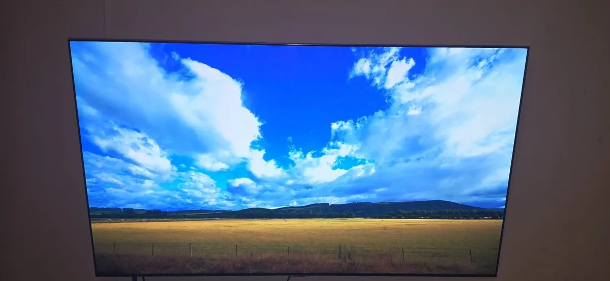Lg c4 65" oled tv - Image 1