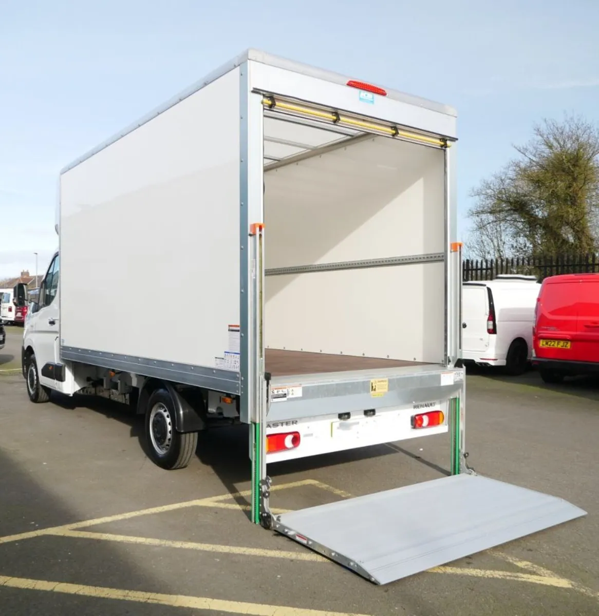 2026 Renault Master Luton Box Van - Image 2