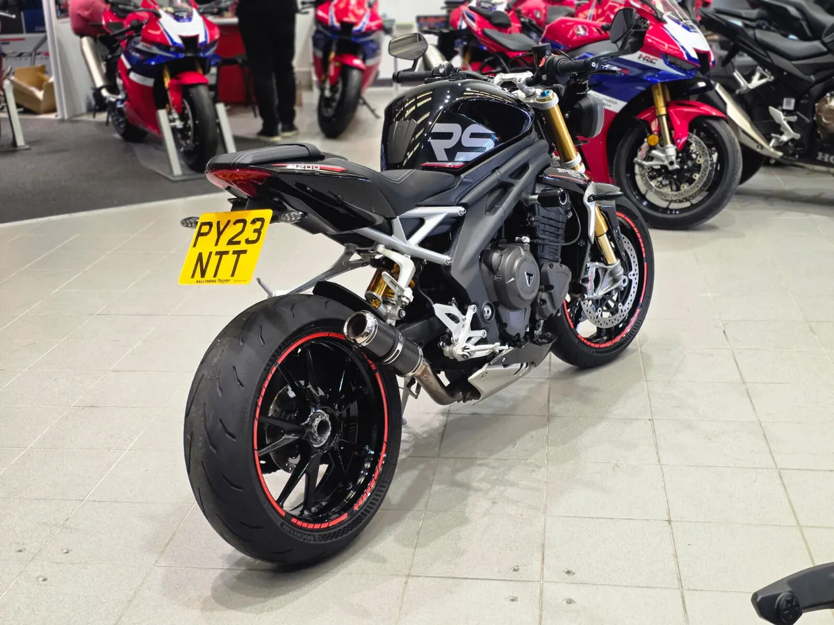 Triumph Speed Triple 1200 RS - Image 3