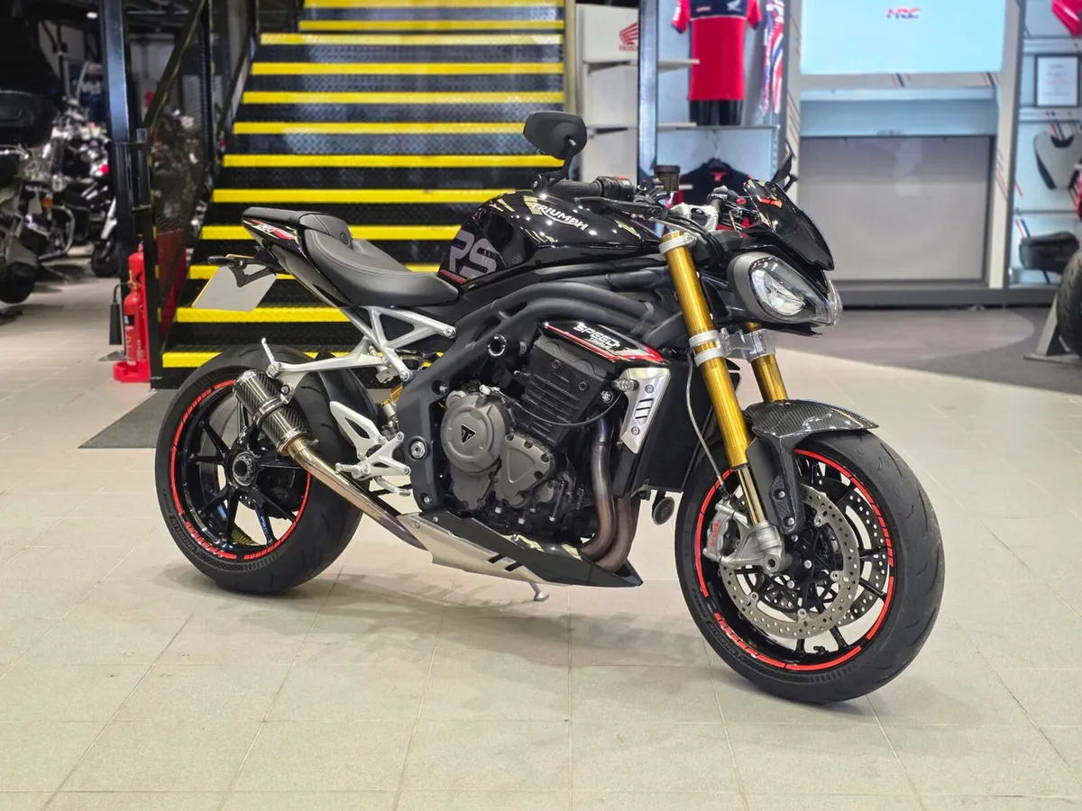 Triumph Speed Triple 1200 RS - Image 1
