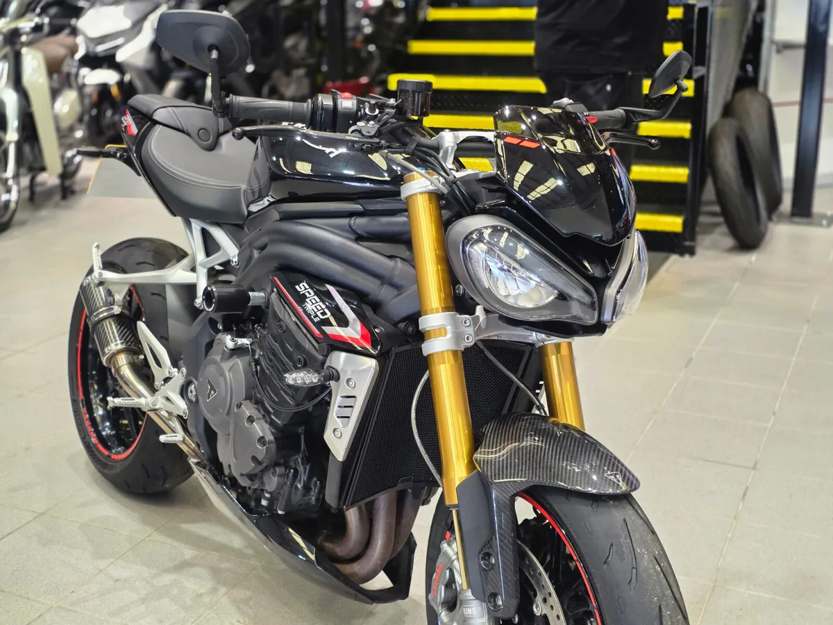 Triumph Speed Triple 1200 RS - Image 2