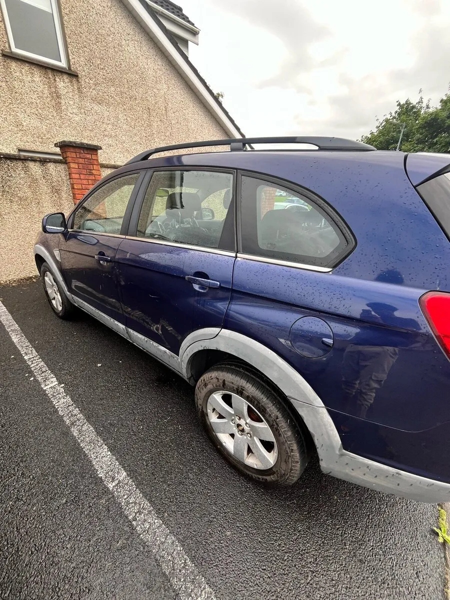 Chevrolet Captiva SUV 2.0L AWD Auto - Image 2