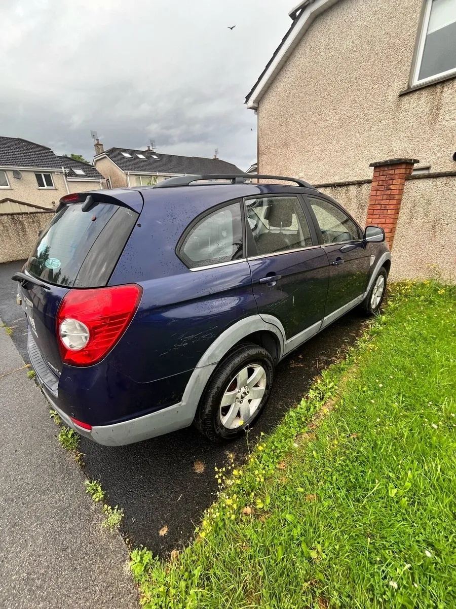 Chevrolet Captiva SUV 2.0L AWD Auto - Image 3