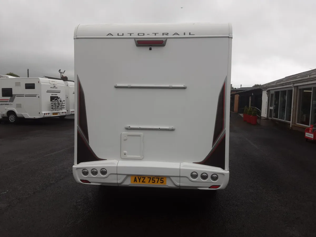 Autotrail F60 4 berth Motorhome - Image 4