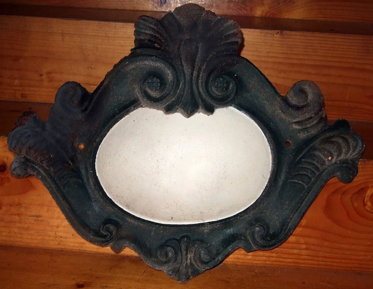 Victorian Cast Iron House Nameplate - Image 4