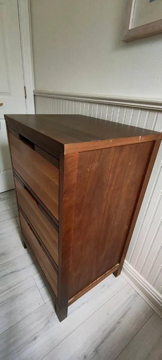 Solid oak Chest of Drawers + bedside cabinet - Image 2