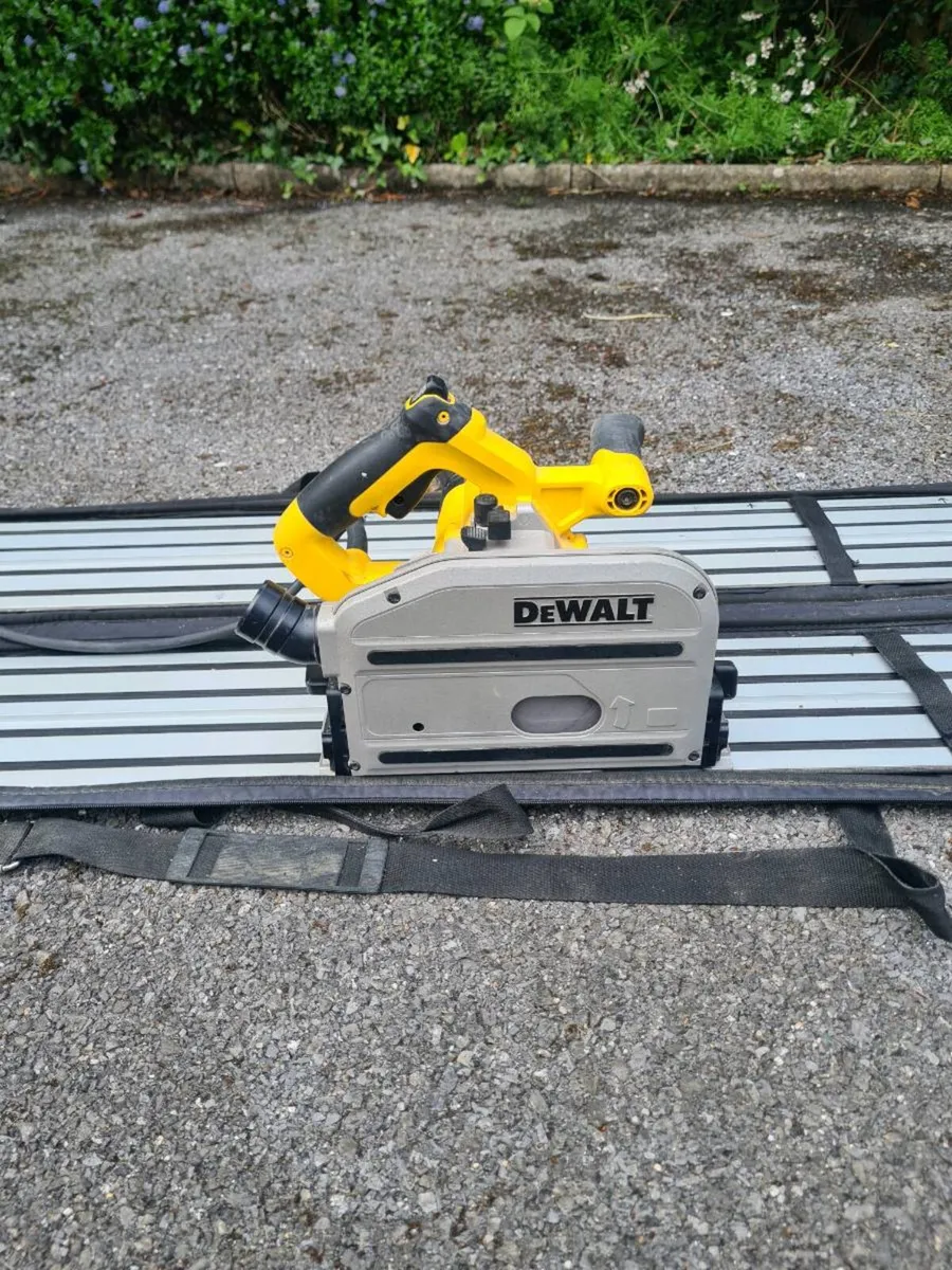 Dewalt 110v plunge saw &1.5mtr Rails - Image 2