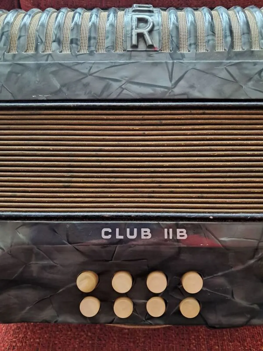 Hohner Club Button Accordian - Image 2