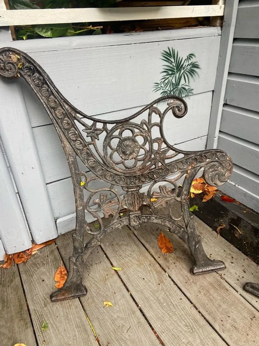 Cast iron iron bench ends - Image 2