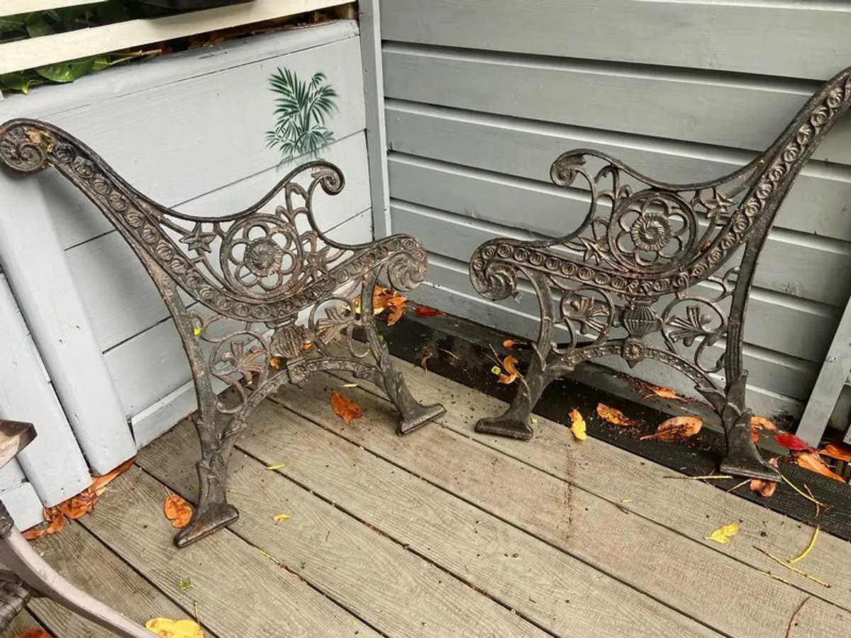 Cast iron iron bench ends - Image 3